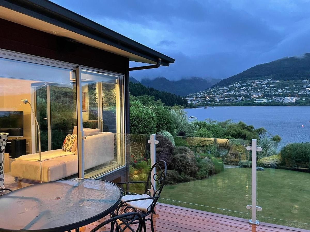 Peninsular Lakefront Квинстаун Экстерьер фото